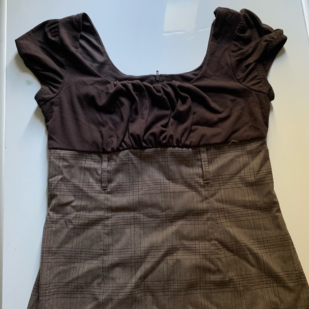 Brown dress